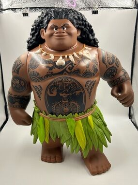 Moana Maui Hawaii 16" talking singing doll figure